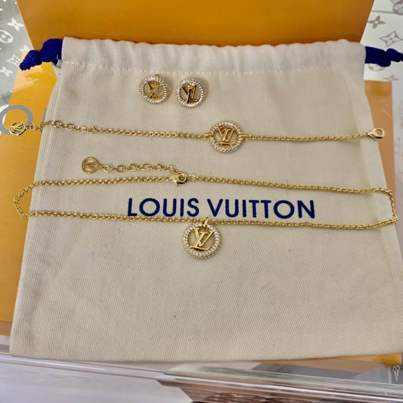 LV Bracelet 03lyr597 (7)